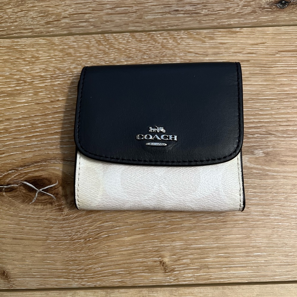 Authentic Coach small wallet